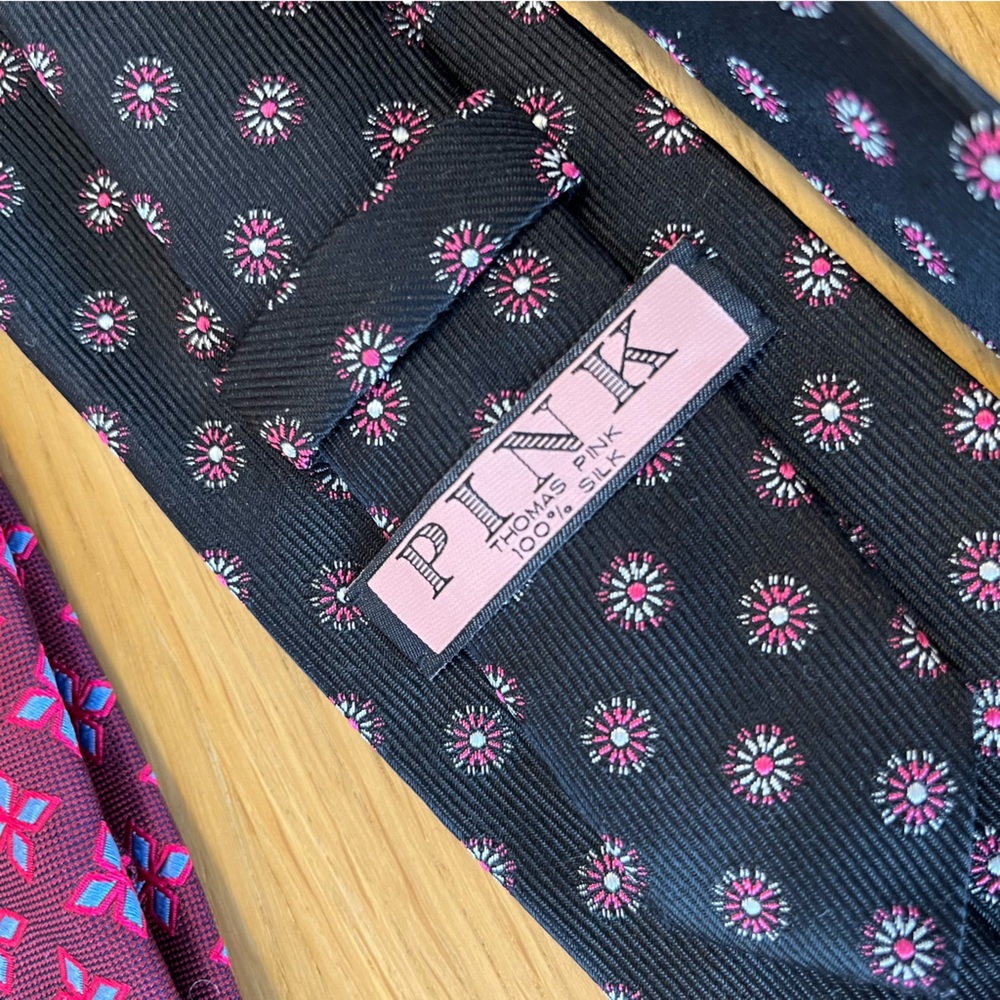 Thomas Pink Ties - Picture 6 of 9